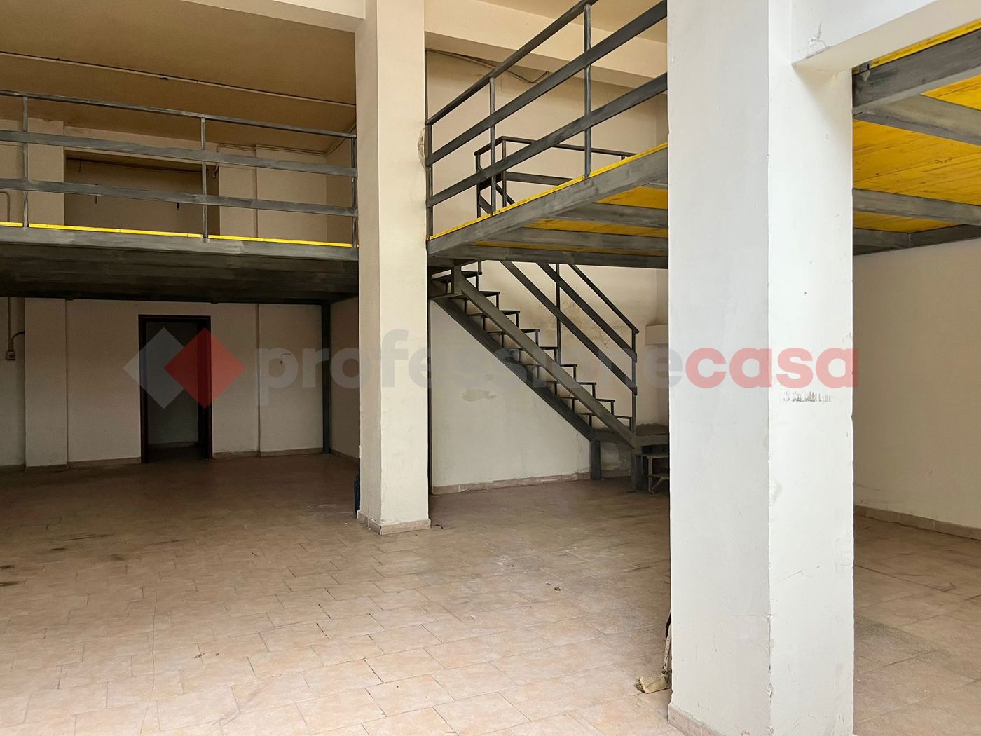 Negozio in affitto a Cassino