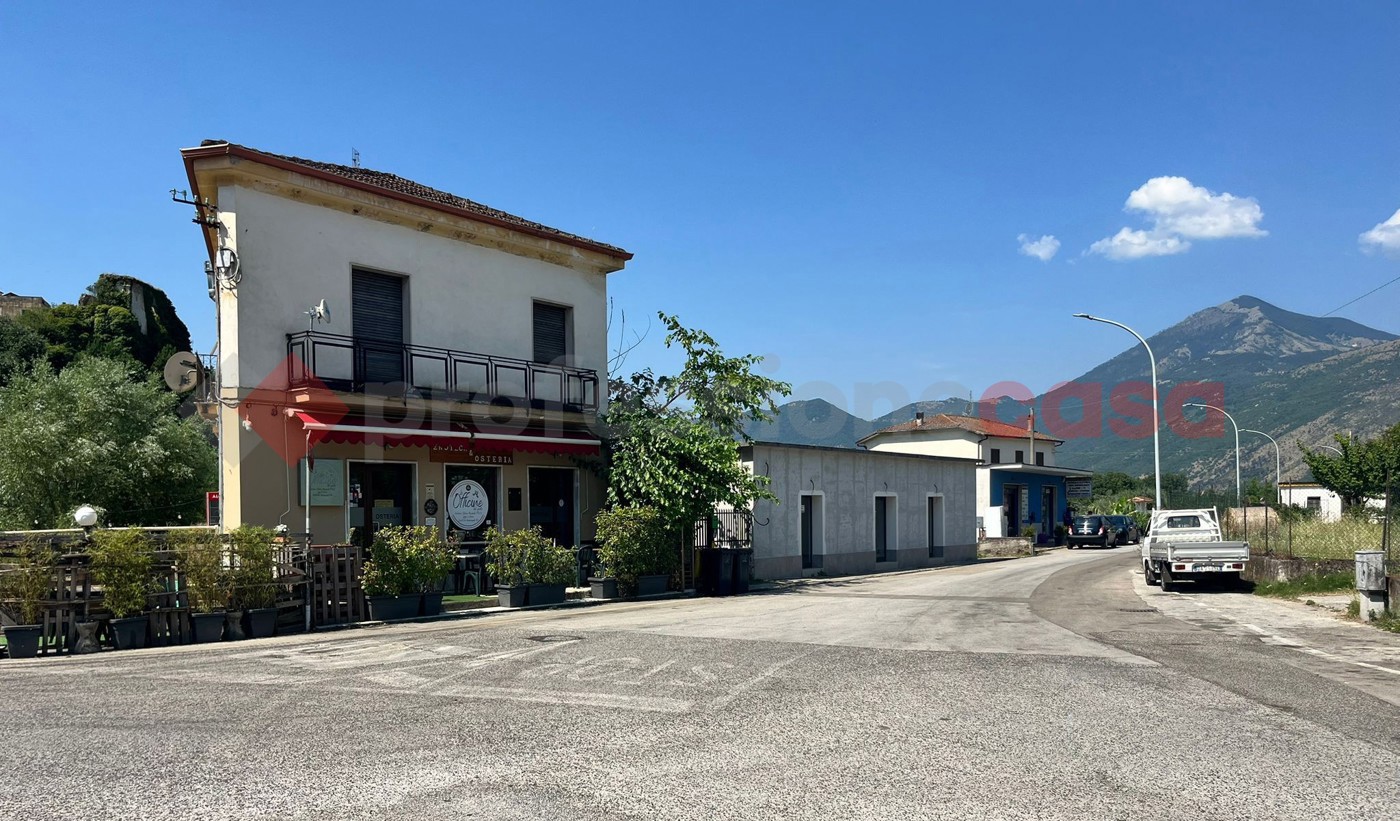 Negozio in affitto a Sant'Elia Fiumerapido