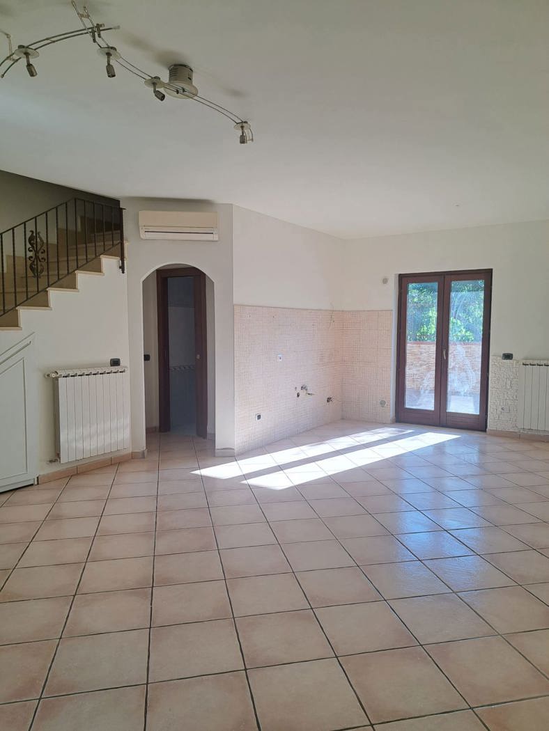 Villa in vendita a Cervaro