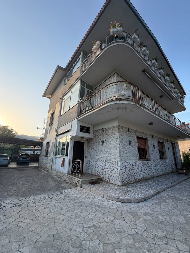 Trilocale in affitto a Cassino