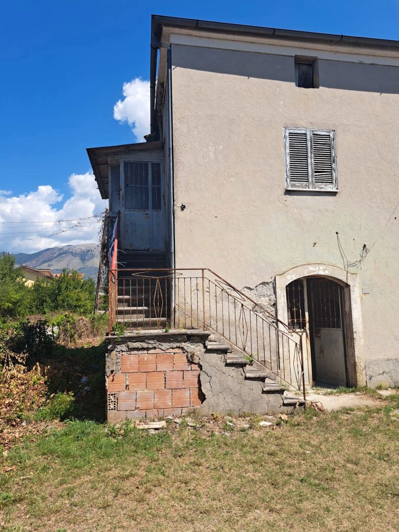 Rustico in vendita a Cervaro