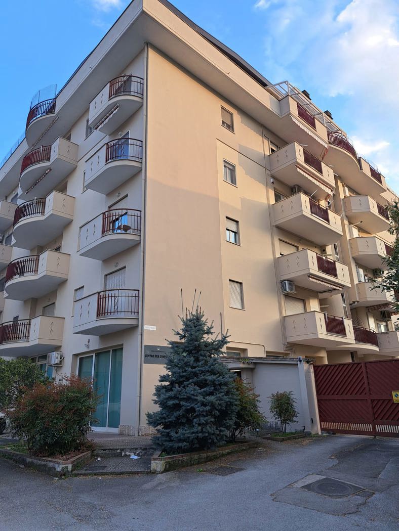 Trilocale arredato in affitto a Cassino