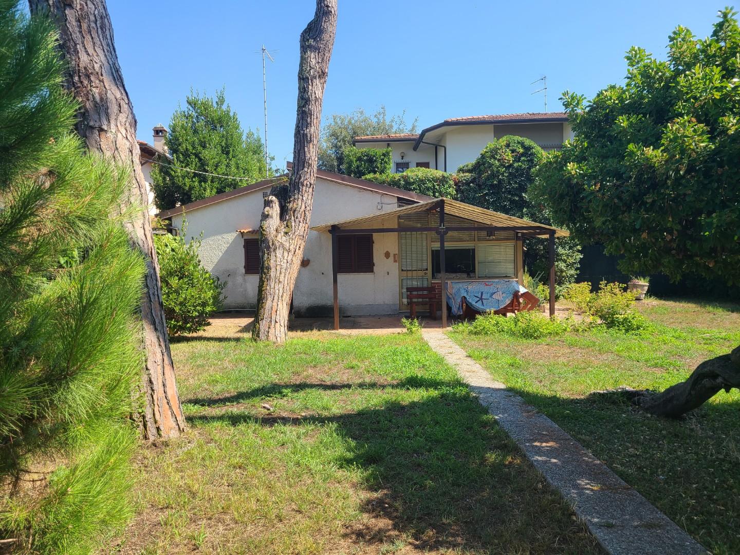 Casa indipendente con giardino, Forte dei Marmi vittoria apuana