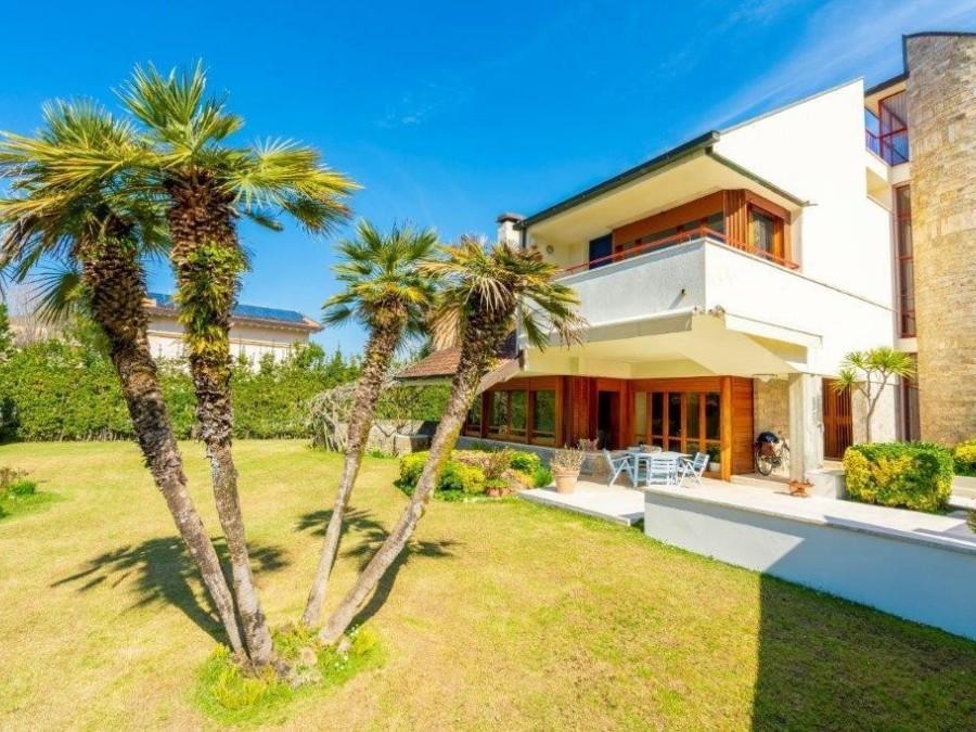 Casa indipendente arredata in affitto, Forte dei Marmi roma imperiale