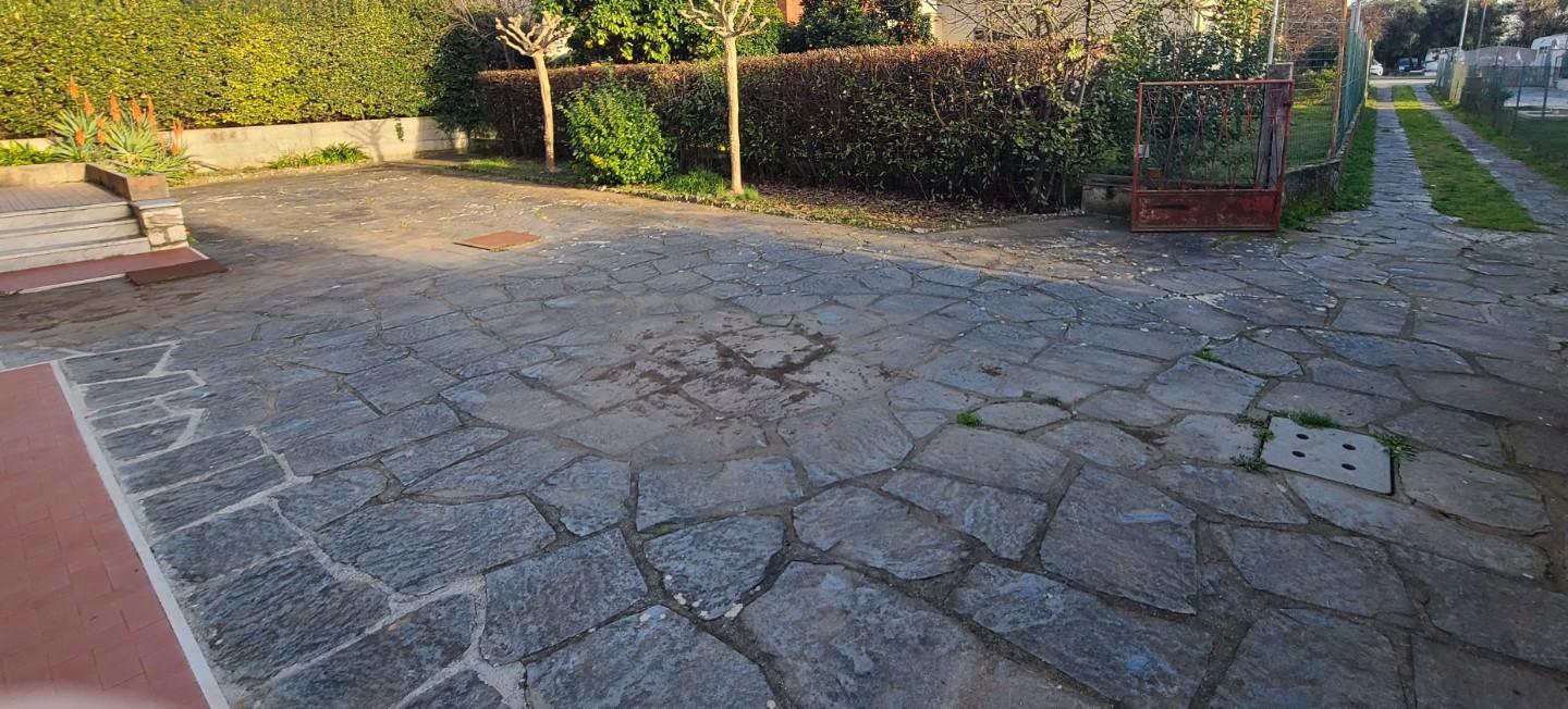 Casa indipendente con giardino, Seravezza ripa