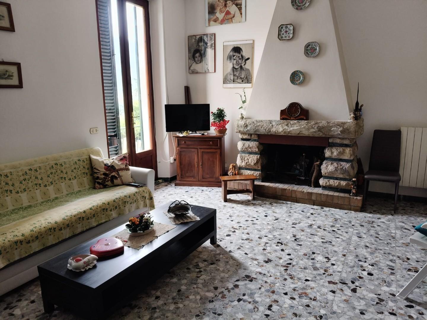 Quadrilocale in vendita, Seravezza querceta