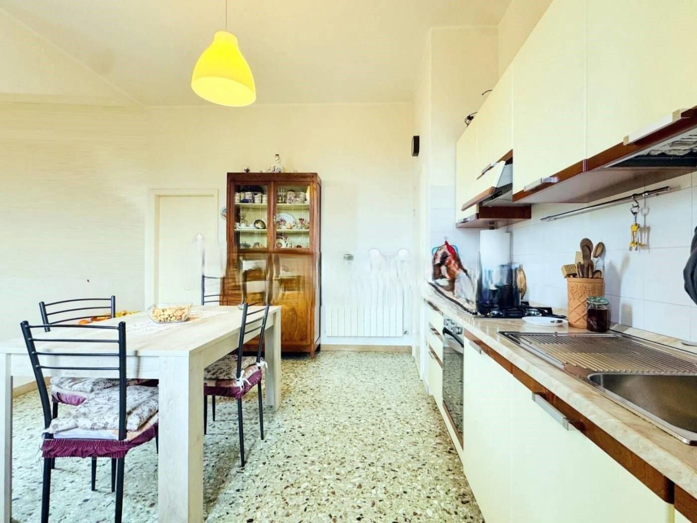 Quadrilocale in vendita, Seravezza querceta