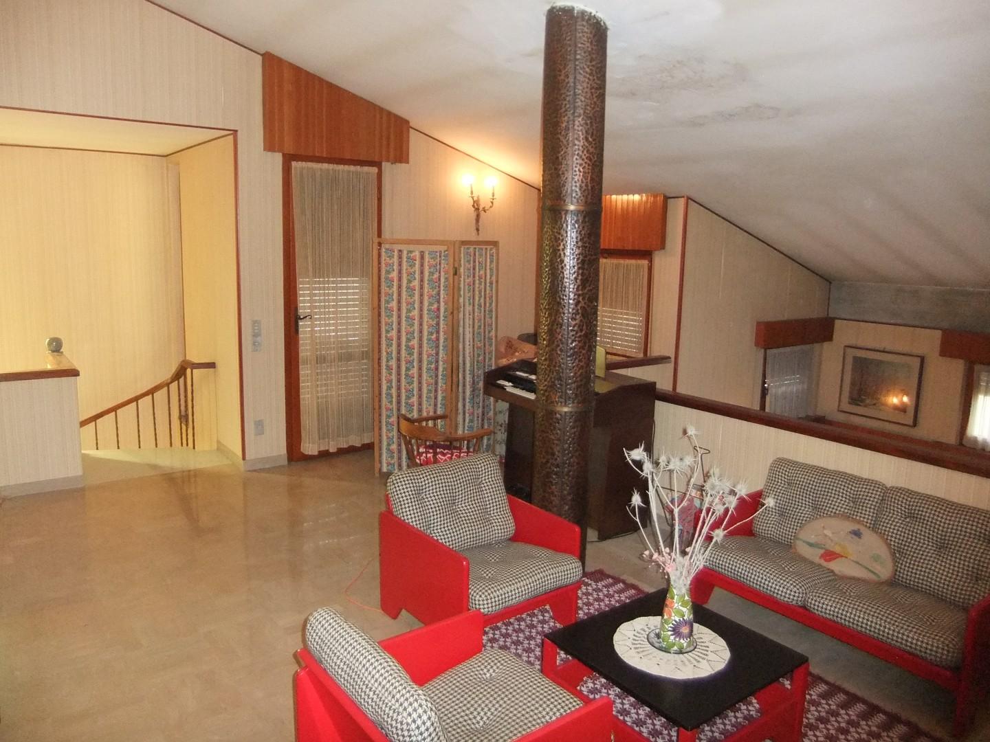 Villa con giardino, Seravezza pozzi