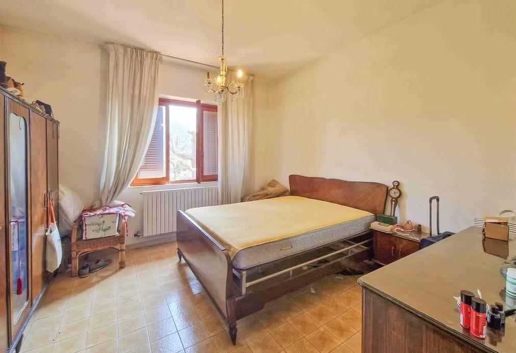 Villa con giardino, Pietrasanta centro