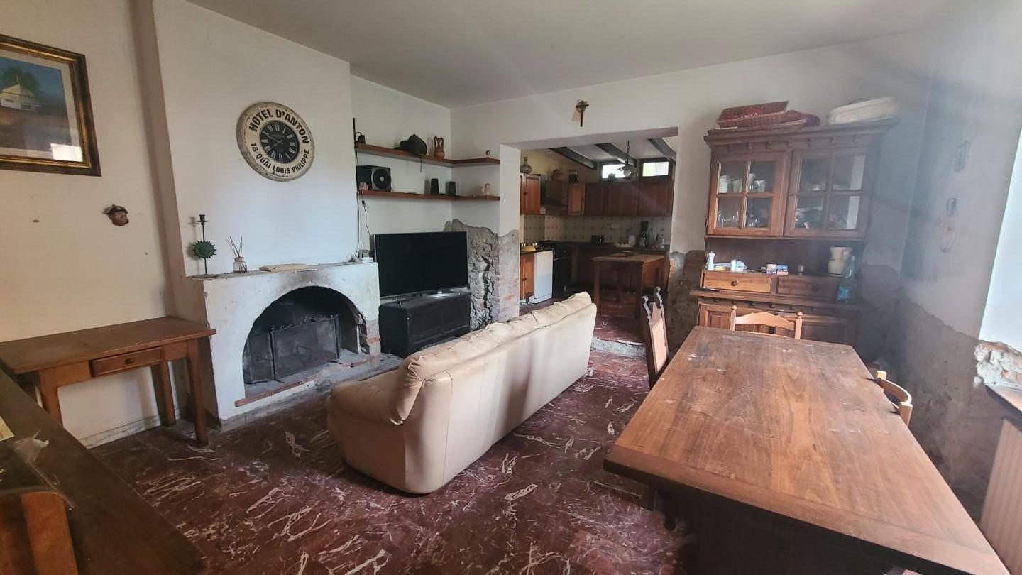 Villa Bifamiliare con giardino, Seravezza querceta