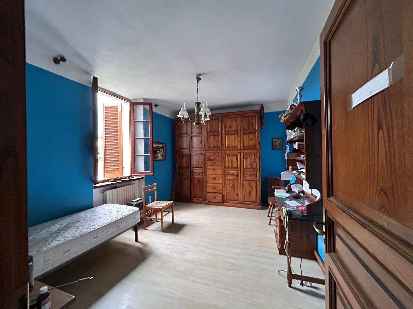 Villa Bifamiliare con giardino, Seravezza querceta