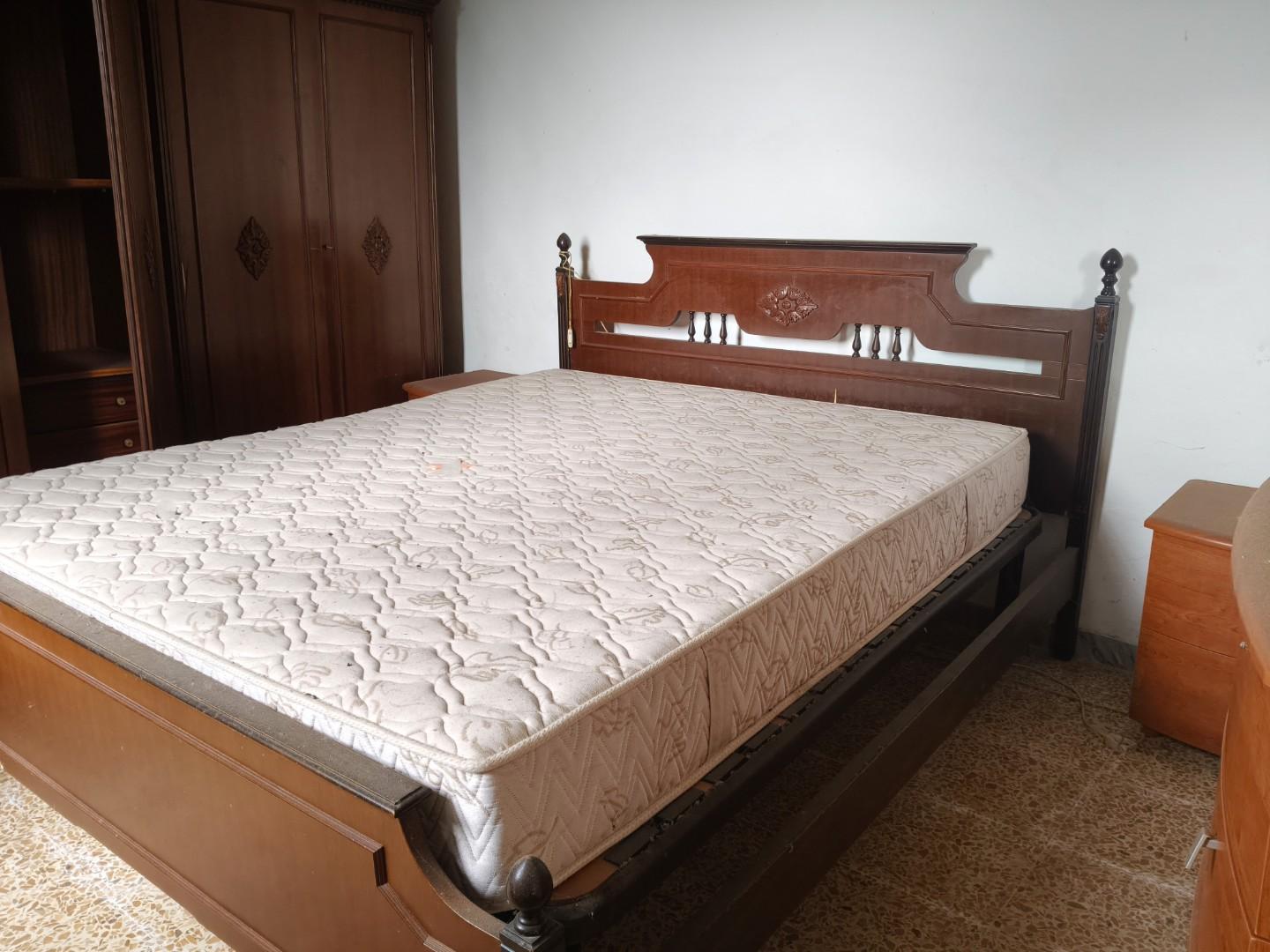 Villa con giardino, Pietrasanta strettoia