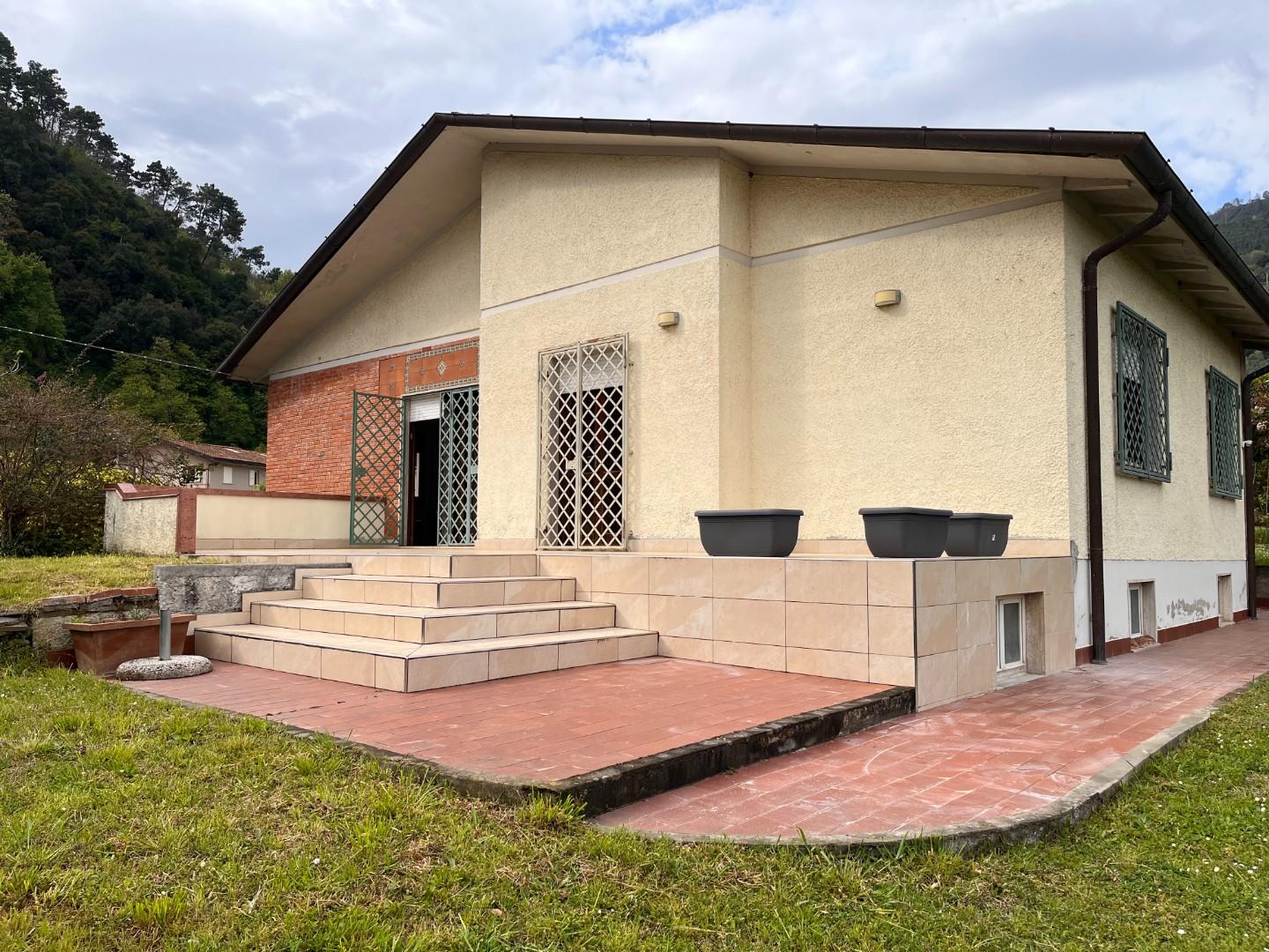 Casa indipendente arredata in affitto, Pietrasanta strettoia