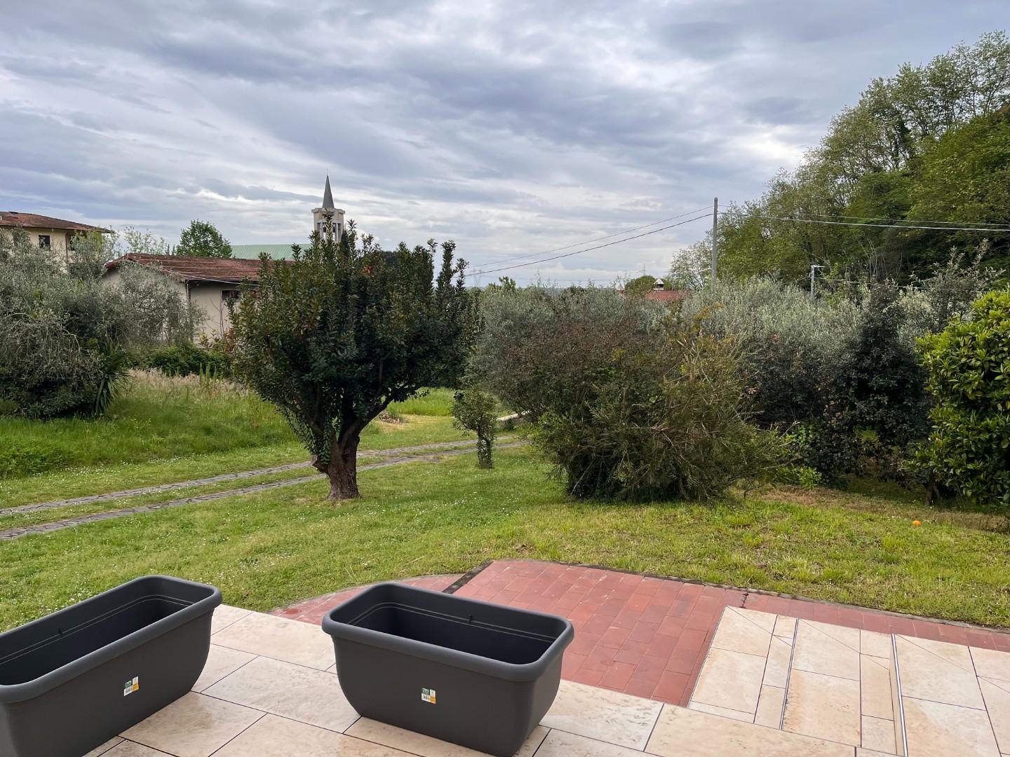 Casa indipendente arredata in affitto, Pietrasanta strettoia