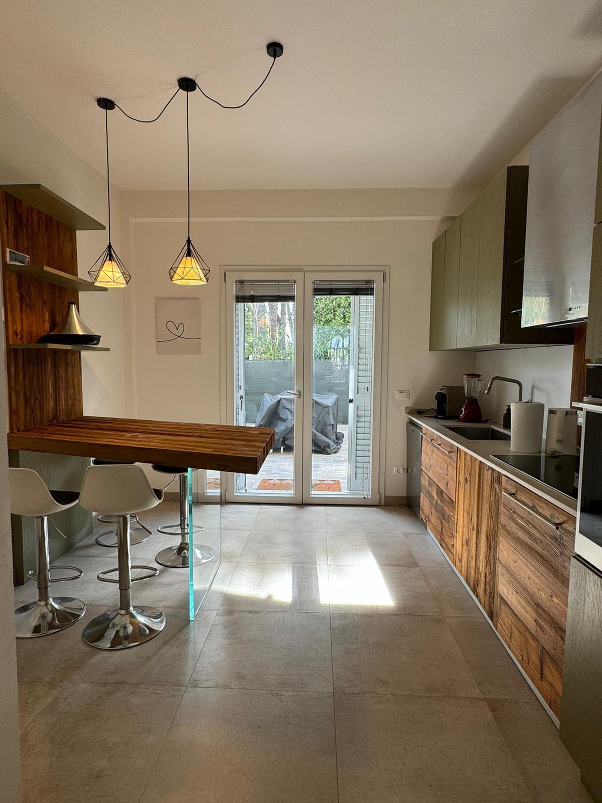 Quadrilocale con giardino, Montignoso cinquale