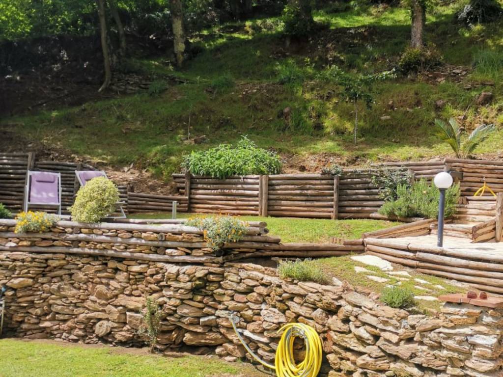 Rustico con giardino, Seravezza centro