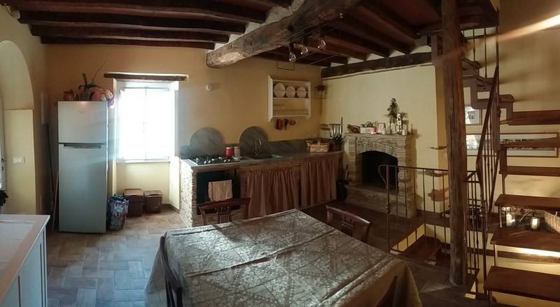 Rustico con giardino, Seravezza centro