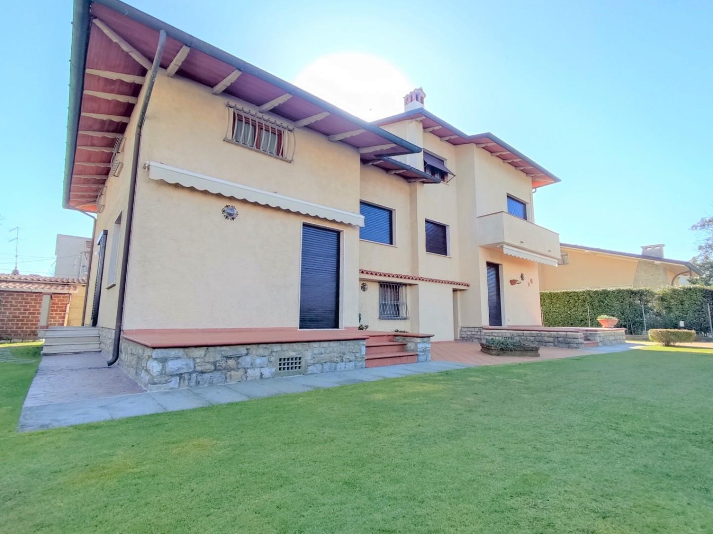 Casa indipendente con giardino, Pietrasanta marina di