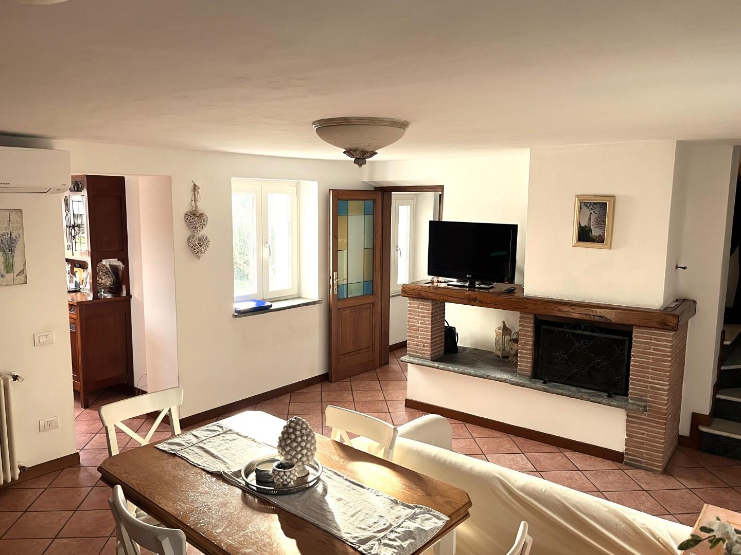 Casa indipendente con giardino, Seravezza pozzi