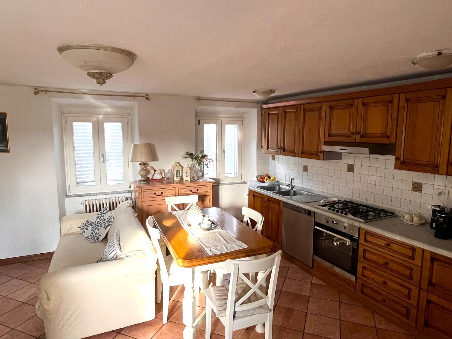 Casa indipendente con giardino, Seravezza pozzi