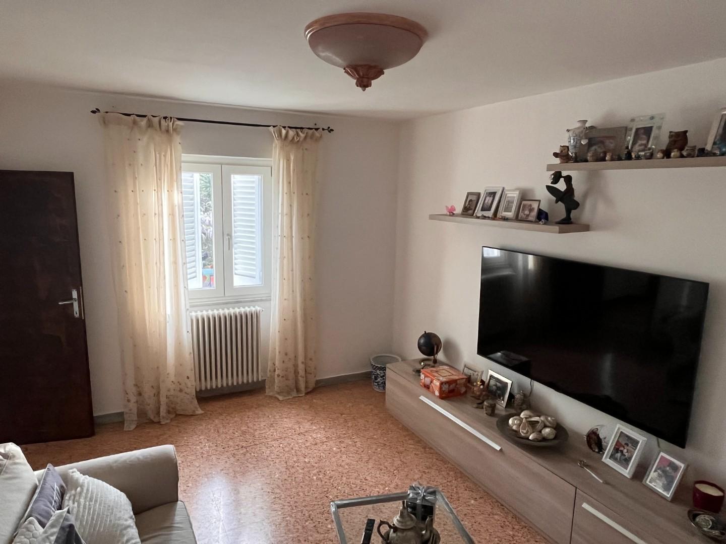 Casa indipendente con giardino, Seravezza pozzi
