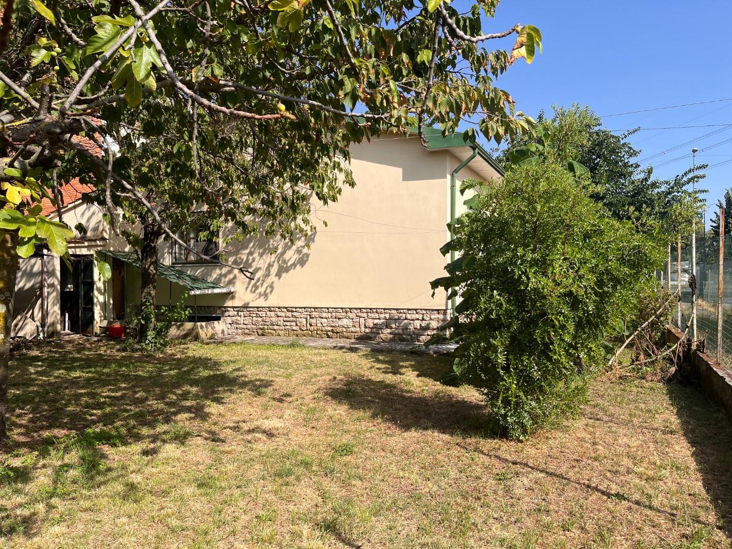 Casa indipendente con giardino, Seravezza ripa