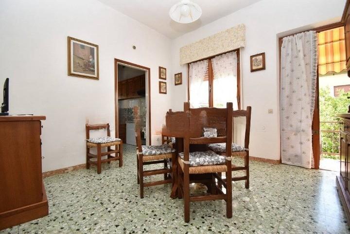 Villa con giardino, Seravezza ripa