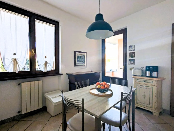 Villa Quadrifamiliari con giardino, Pietrasanta centro