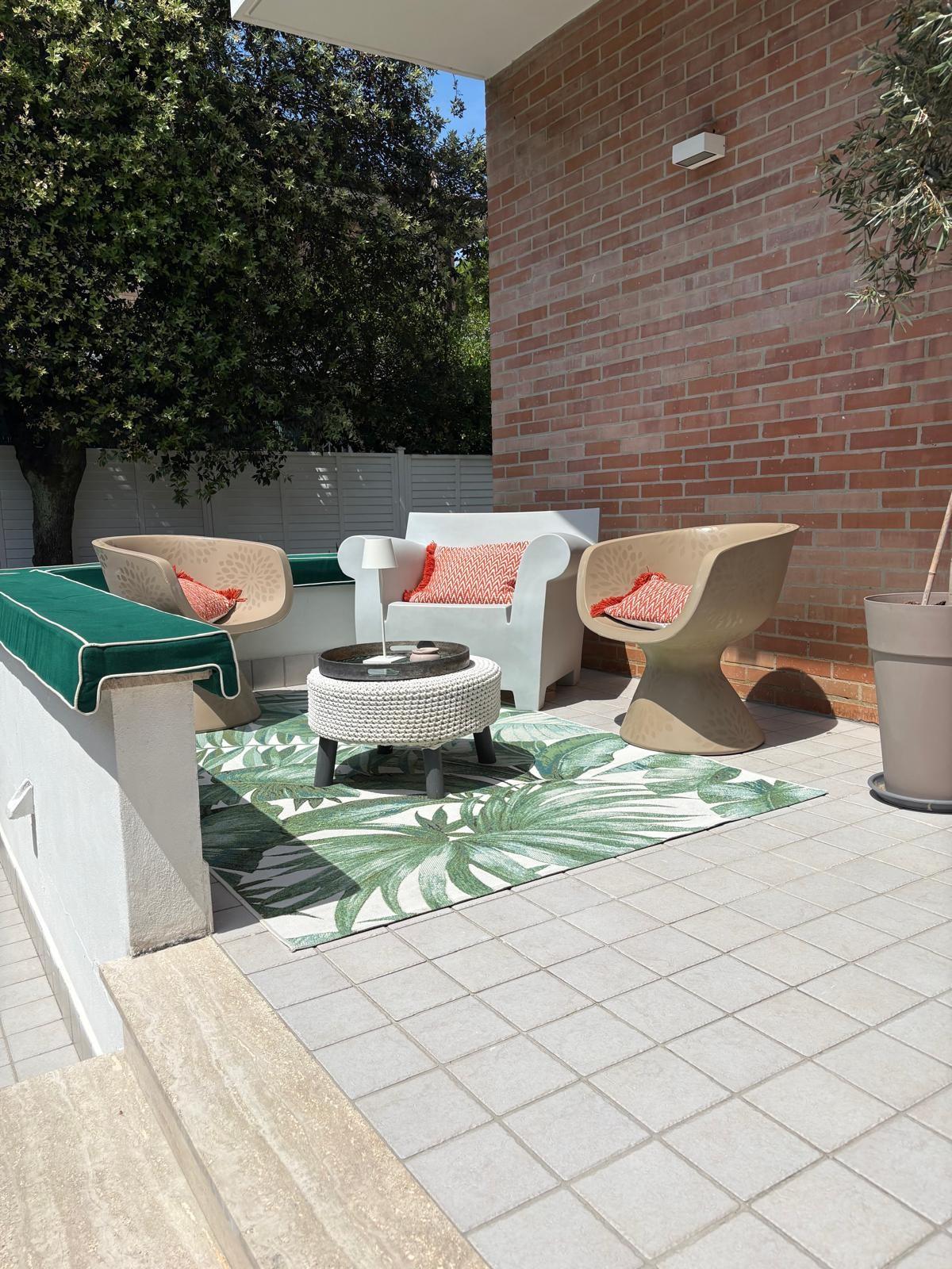 Villa Bifamiliare con giardino, Pietrasanta marina di