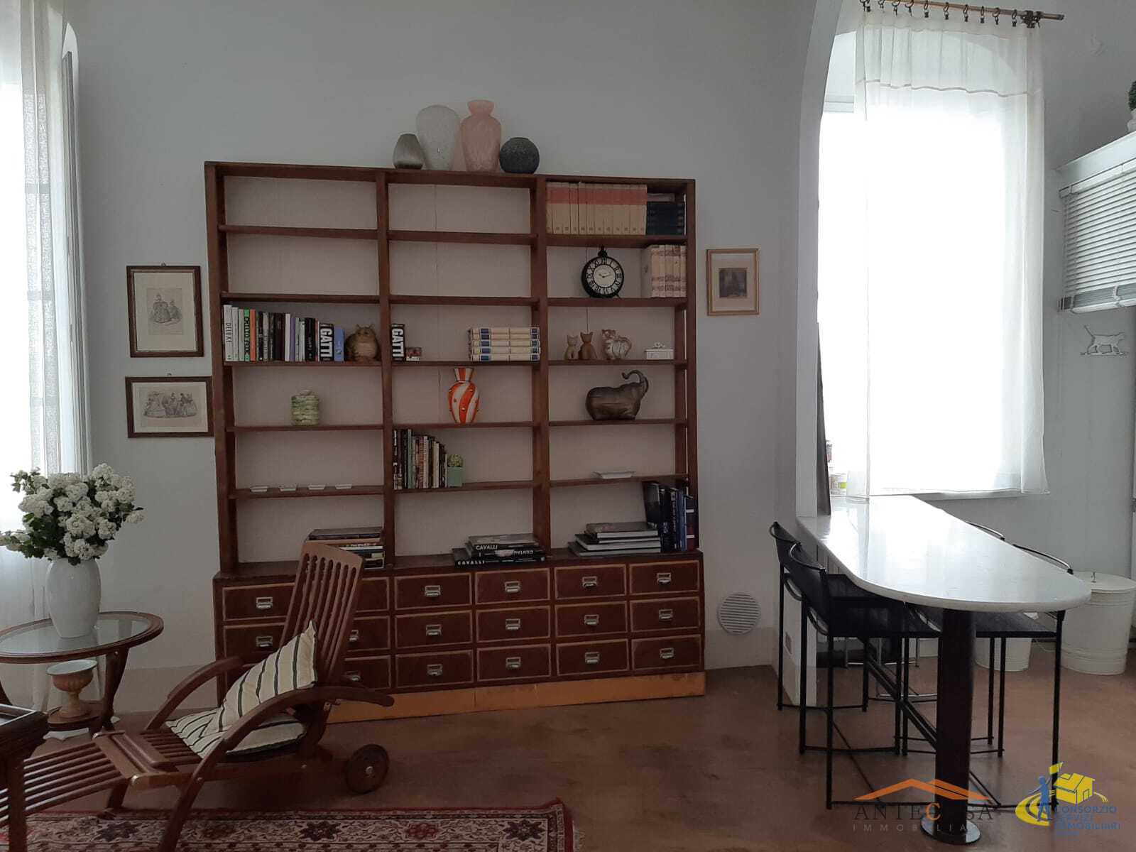 Trilocale in vendita in strada luigi carlo farini 49, Parma