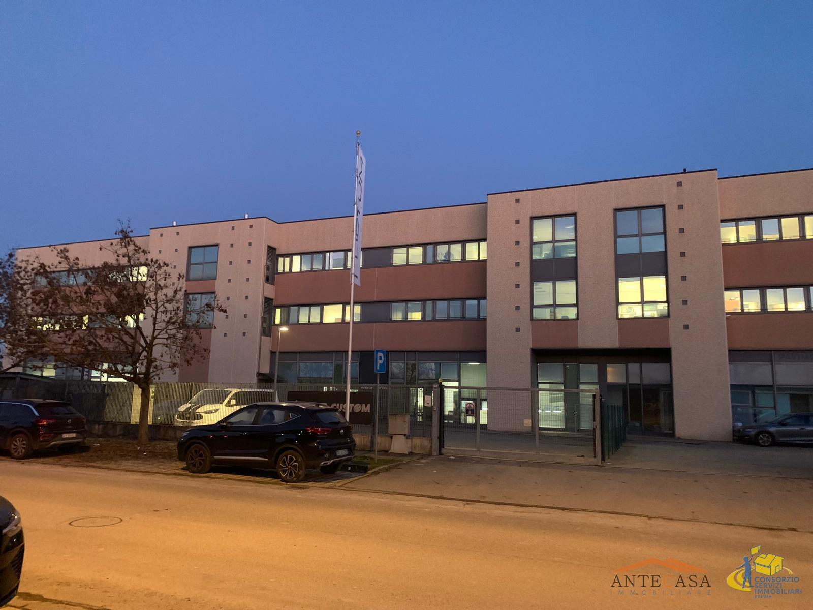 Ufficio in affitto in via isaac newton, Noceto