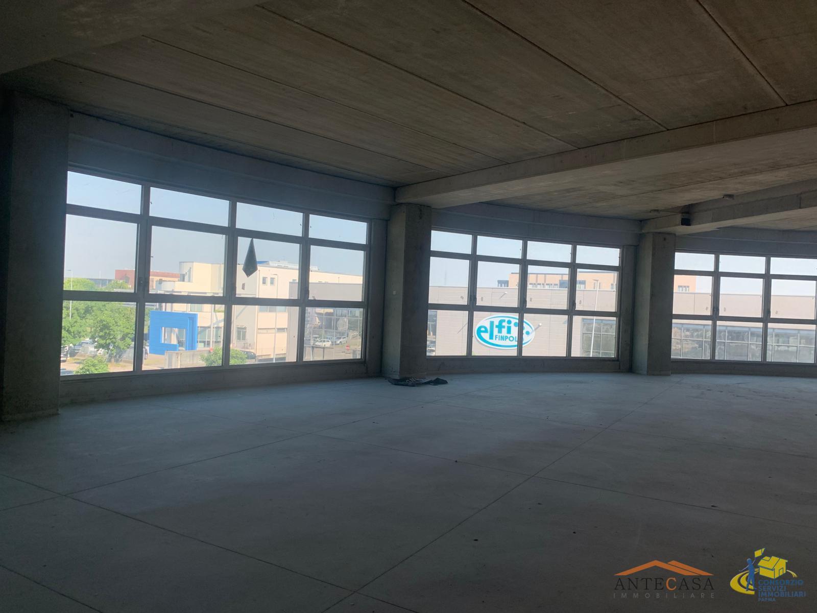 Ufficio in vendita in via alfredo veroni, Parma