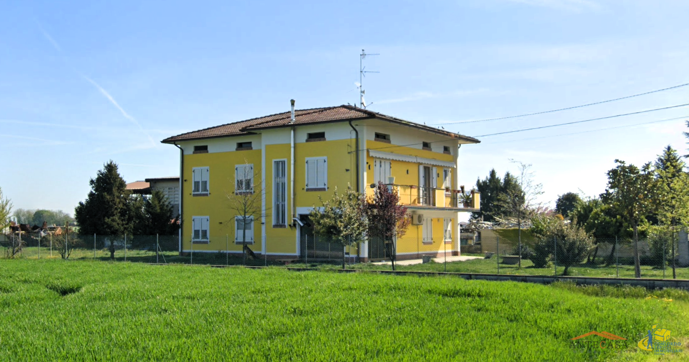 Casa indipendente in vendita in via cornetole, Poviglio