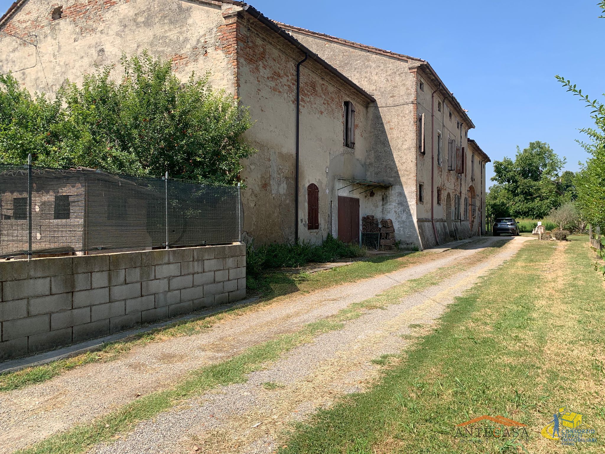 Casa indipendente da ristrutturare in via cecoslovacchia, Boretto
