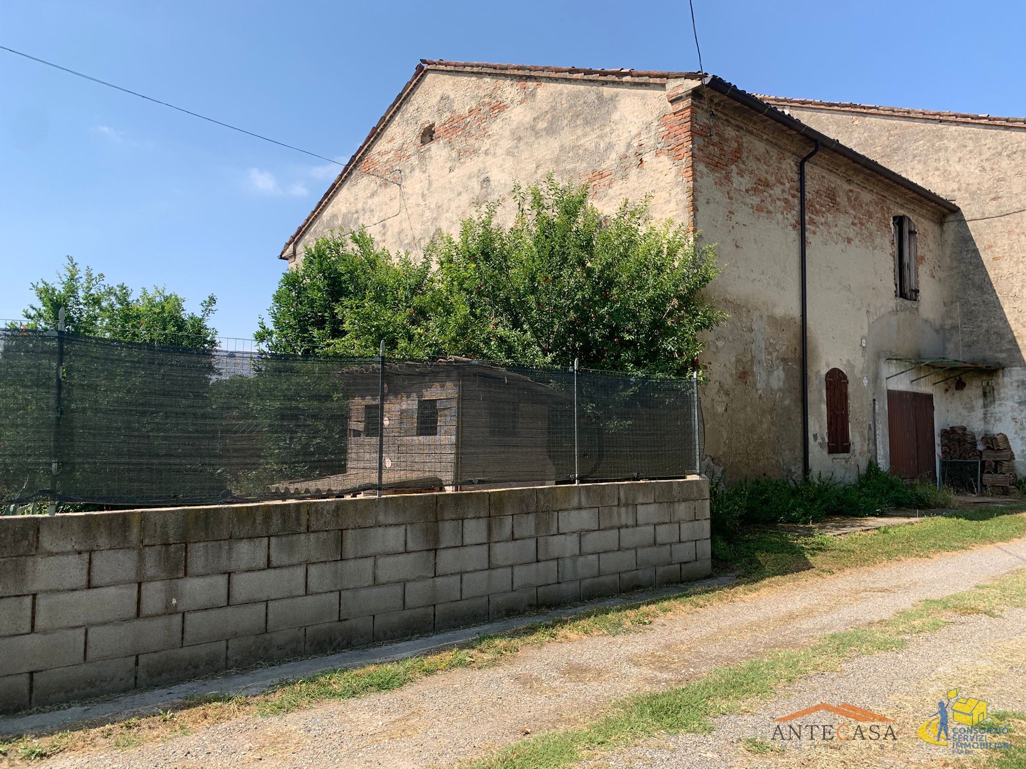 Casa indipendente da ristrutturare in via cecoslovacchia, Boretto