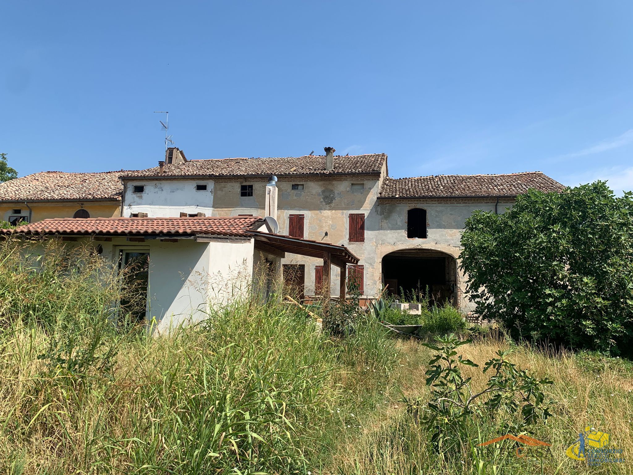 Casa indipendente da ristrutturare in via cecoslovacchia, Boretto