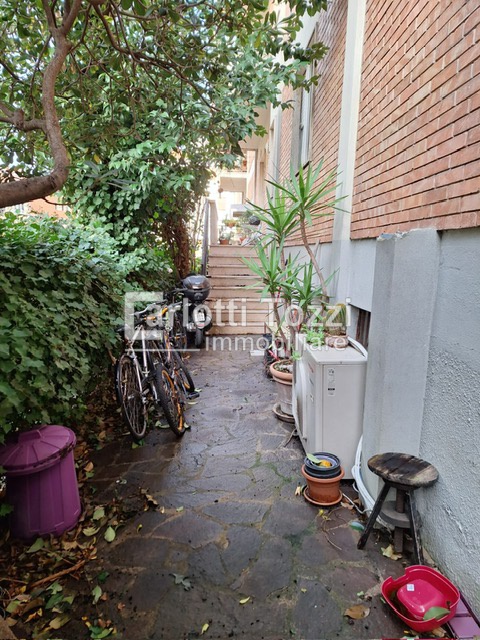 Casa indipendente con box in via sardegna, Grosseto