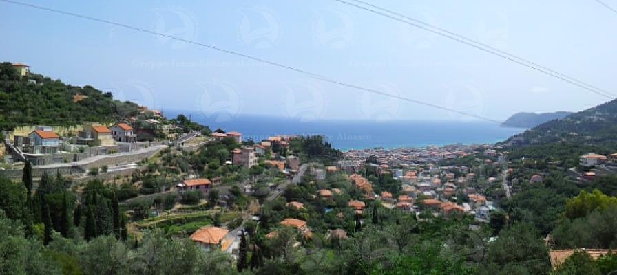 Terreno vista mare a Alassio