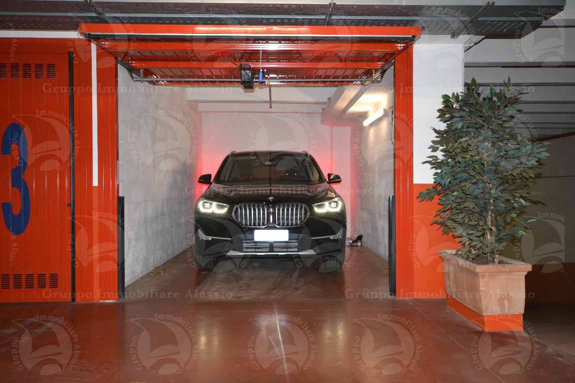 Box/Garage 17mq in vendita a Alassio