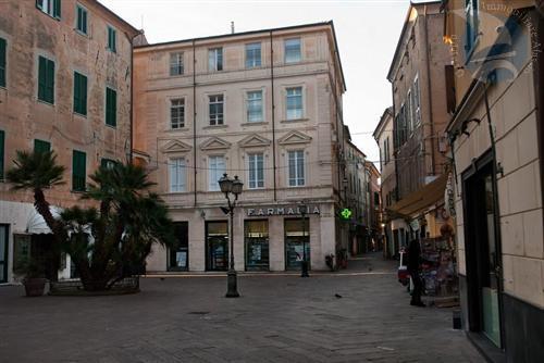 Attivit commerciale in vendita a Alassio