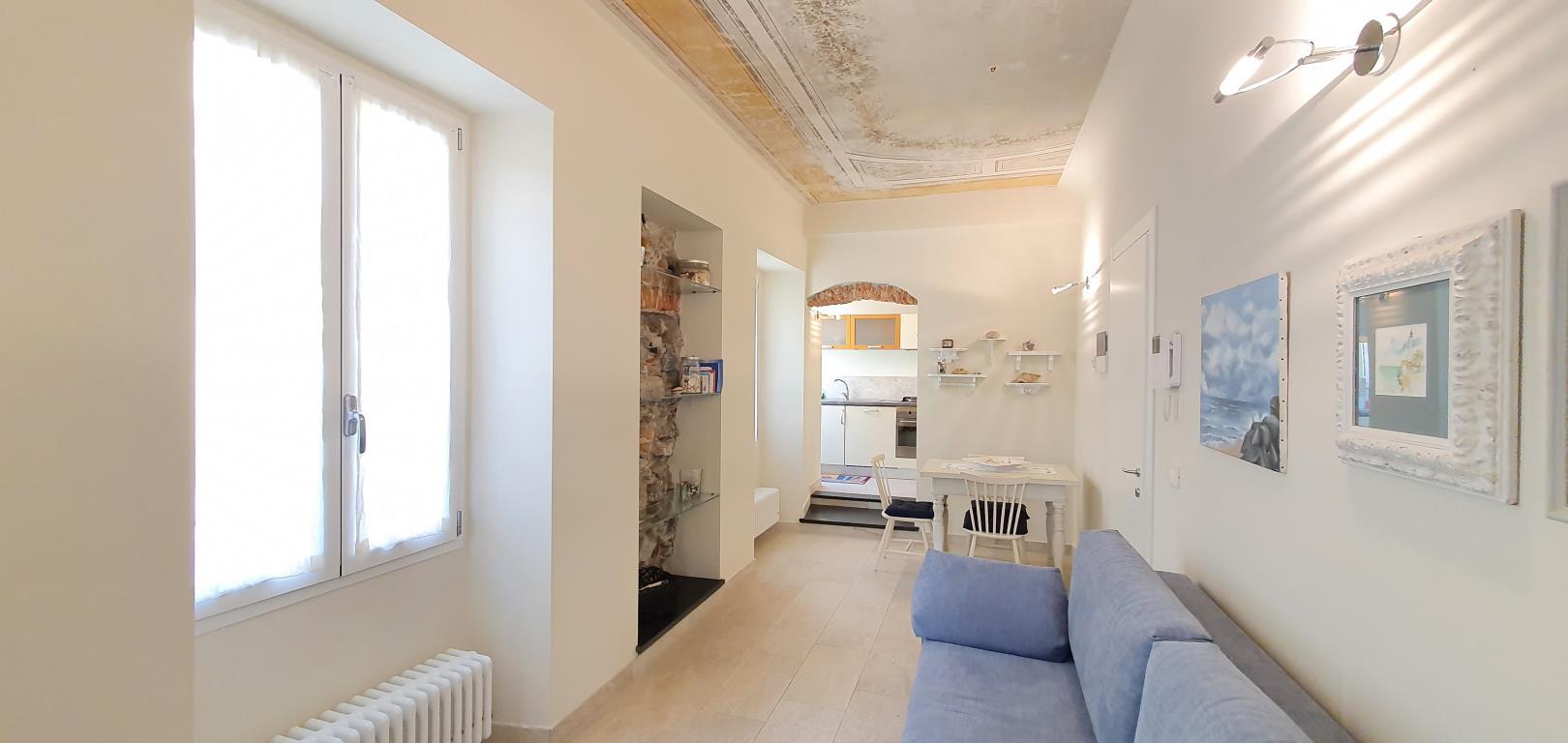Bilocale in vendita in via vittorio veneto, Alassio