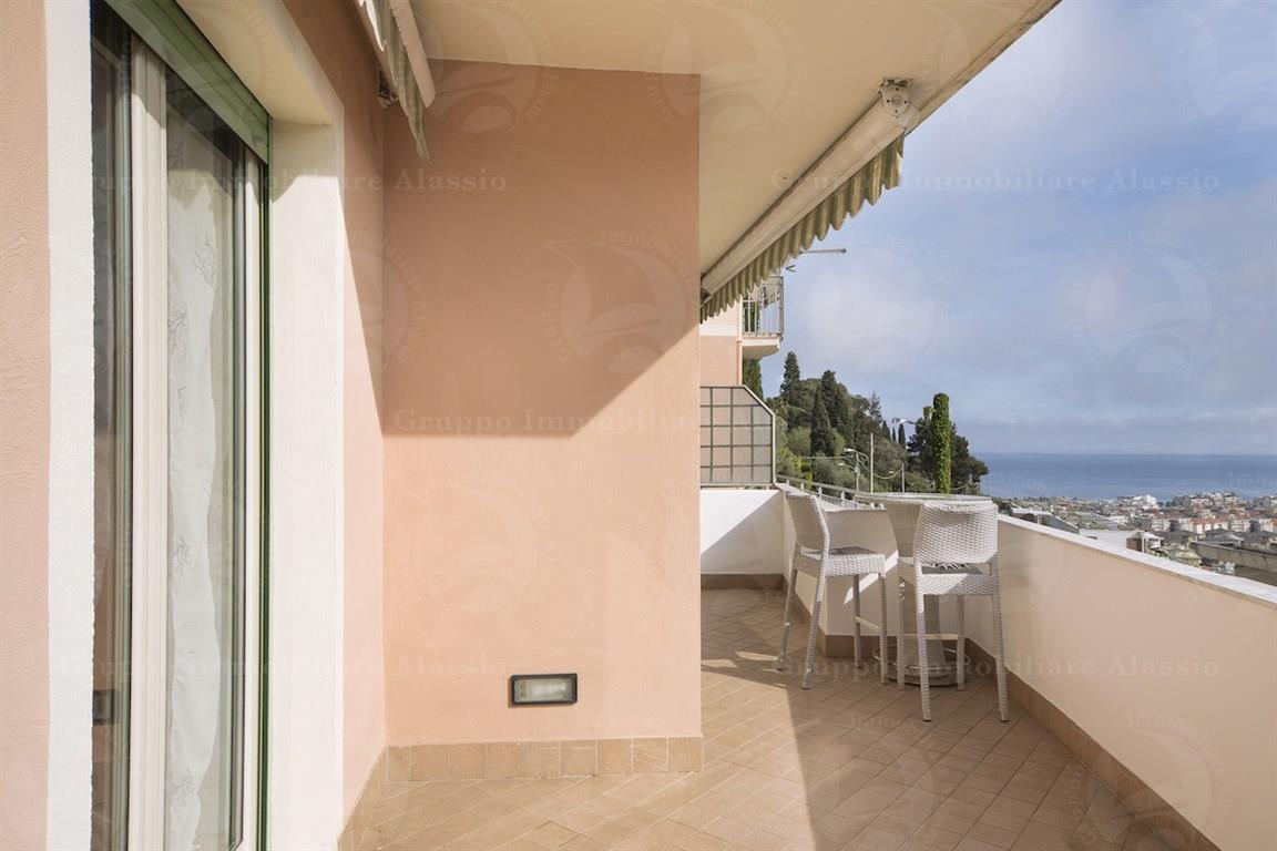 Trilocale vista mare a Alassio