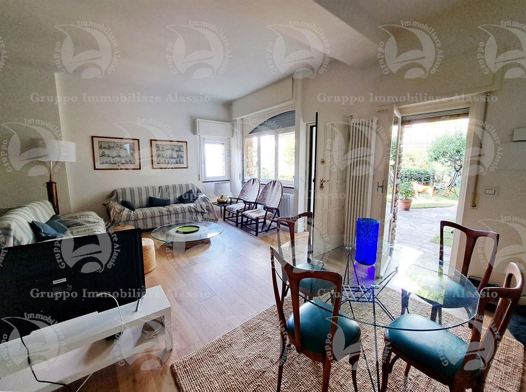 Trilocale con giardino a Alassio