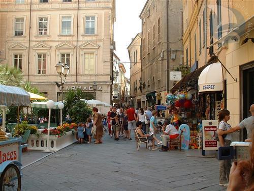 Attivit commerciale in vendita a Alassio