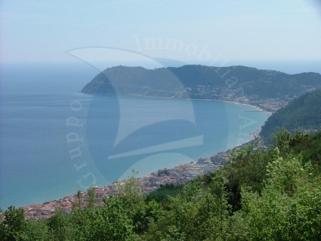 Terreno in vendita a Alassio
