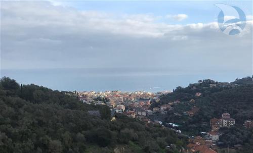 Rustico con giardino a Alassio