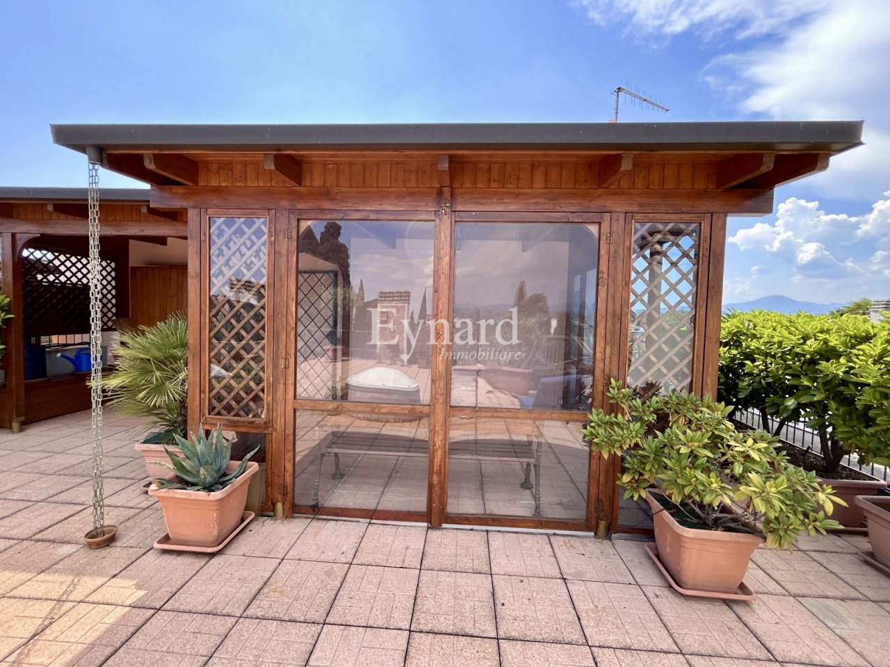 Attico con terrazzo a Seriate