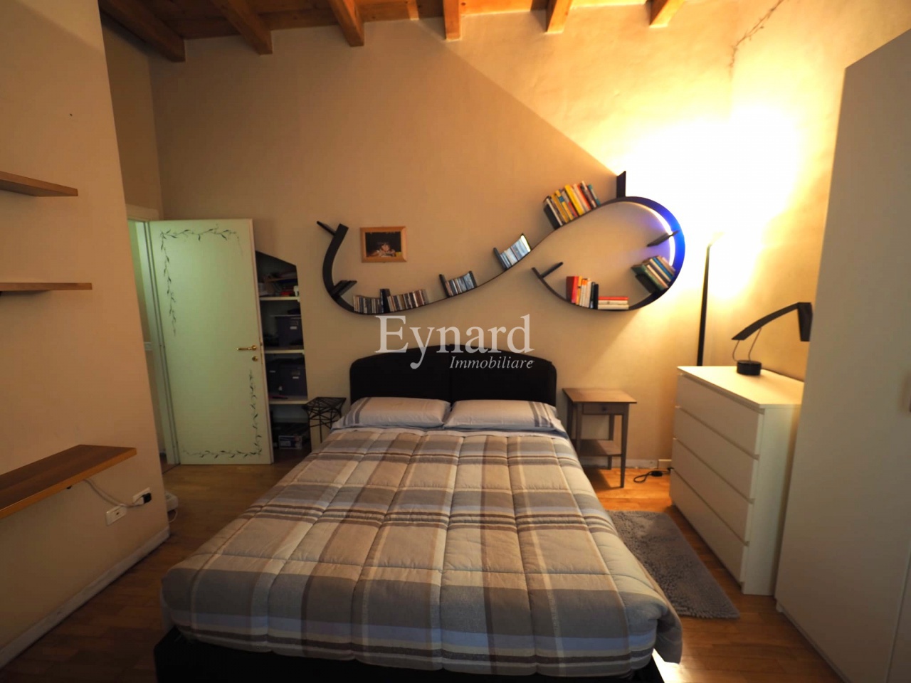 Bilocale con box a Ambivere