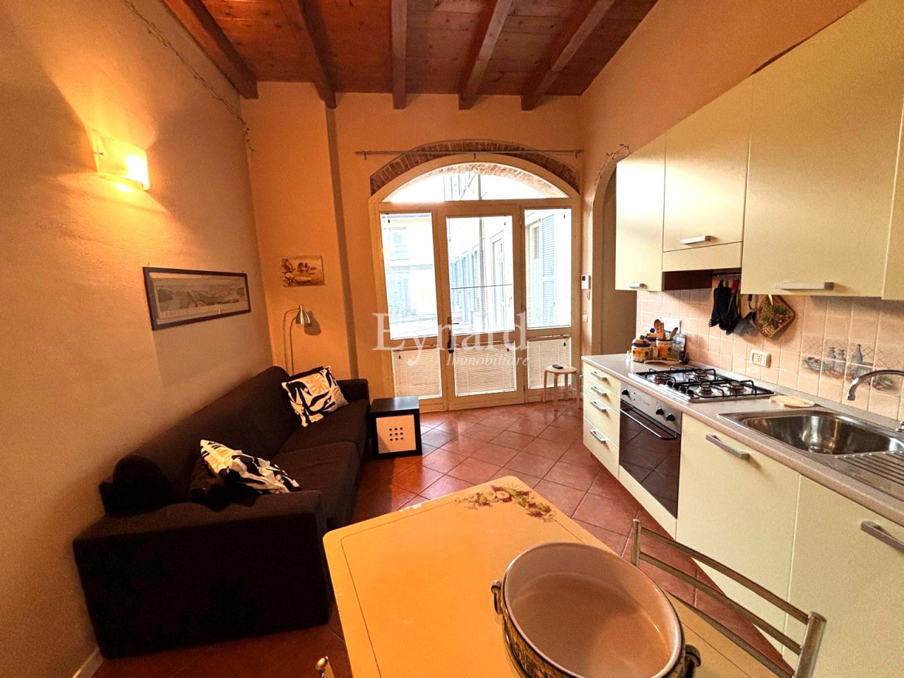 Bilocale con box a Ambivere