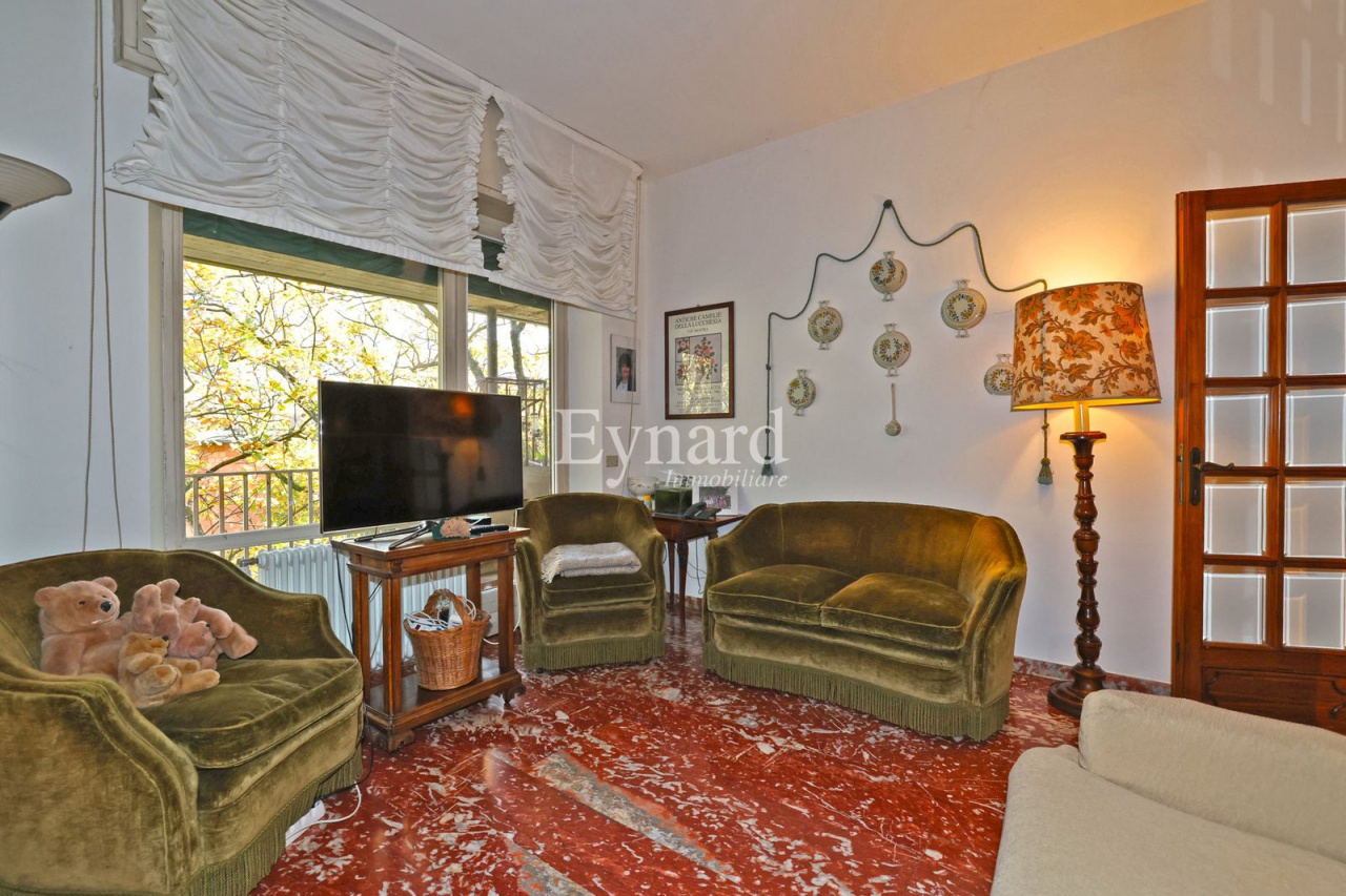 Attico con terrazzo a Casalecchio di Reno